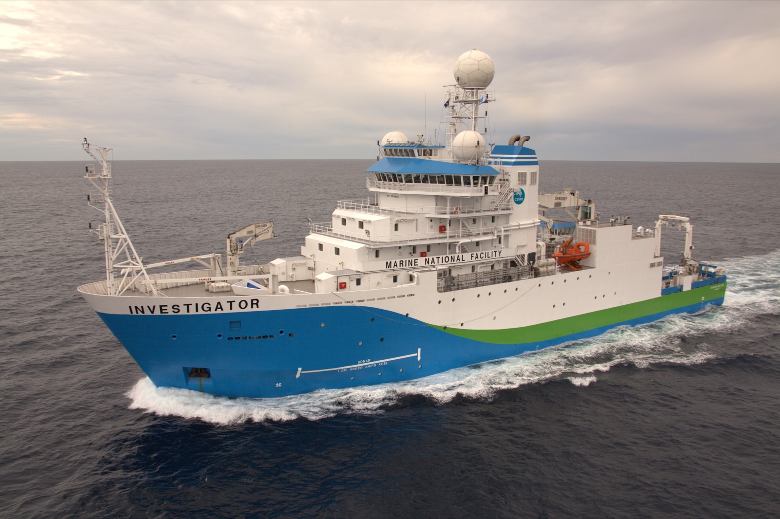 CSIRO Marine National Facility research vessel Investigator underway at sea
